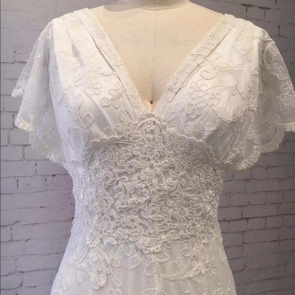COPY - Beautiful Martin McCrea bridal gown
